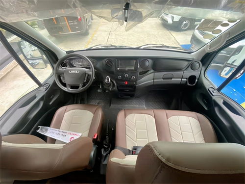 國五隆翠家用房車 實木家具版C10五座房車，匠心打造移動溫馨之家
